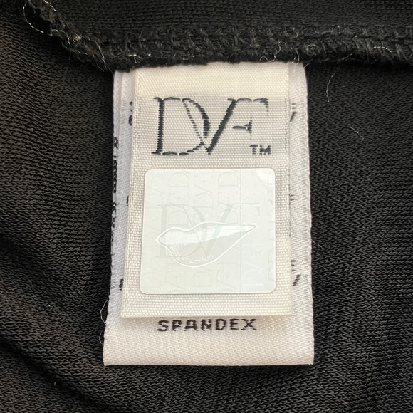 Diane Von Furstenberg - Like New Black and White Patterned Midi dress - Picture 13 of 16